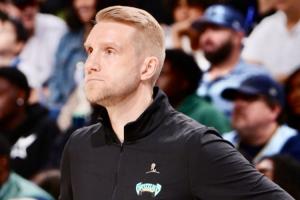 詹金斯下课！灰熊官方：伊萨洛担任临时主帅 执教本赛季剩余比赛